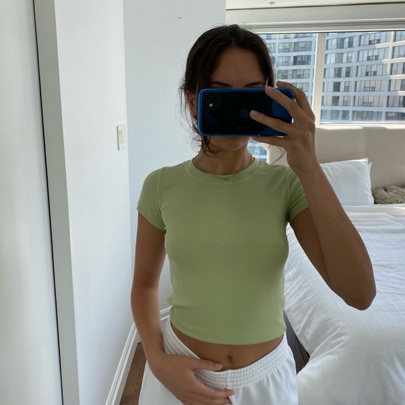 Aritzia Wilfred Cropped T-shirt - Picture 1 of 4